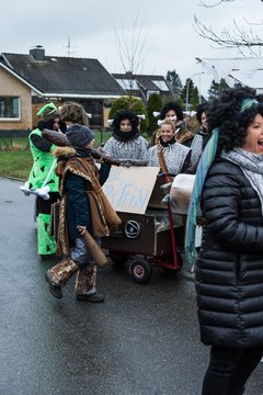 Bild 11 - Latuff Umzug